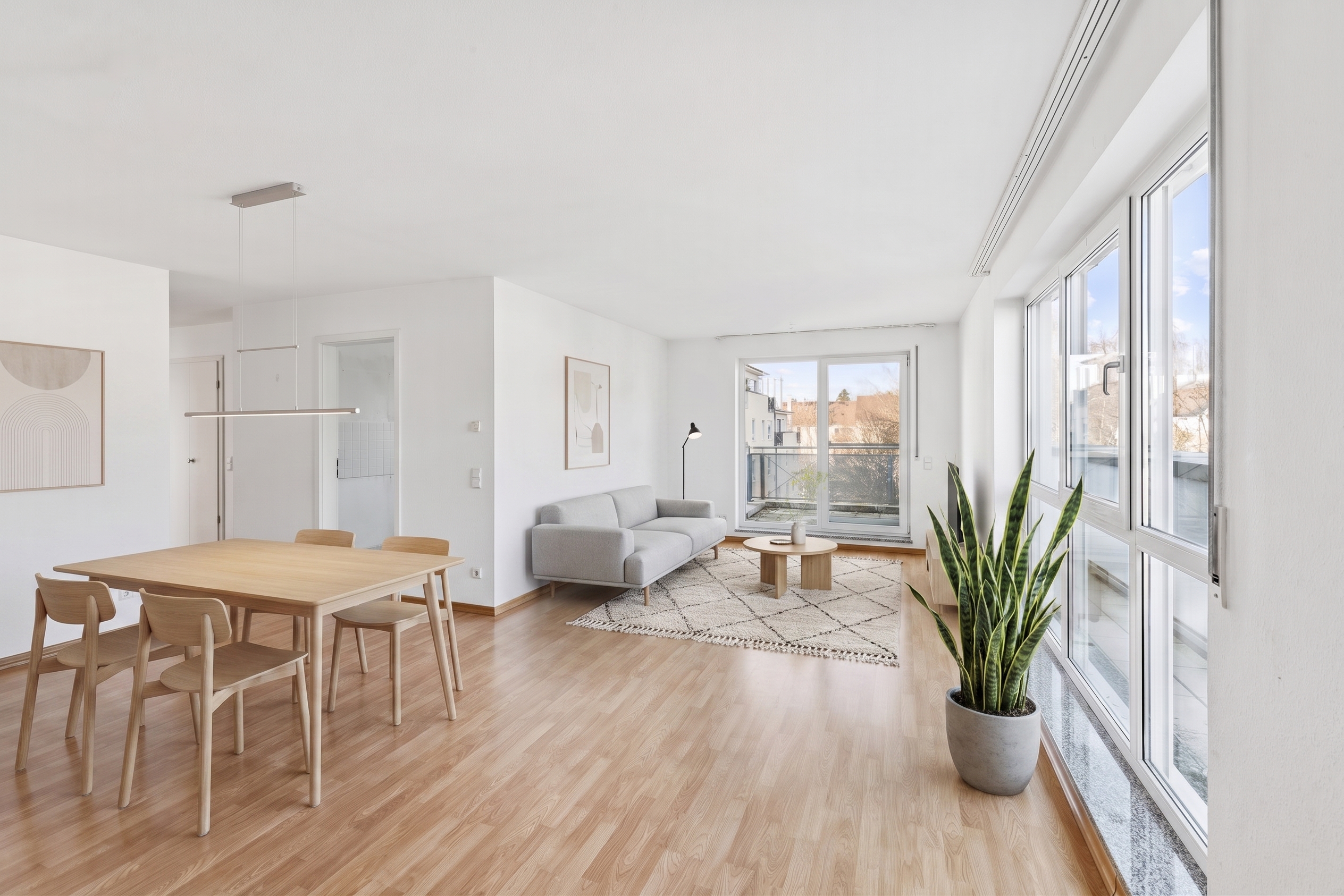 Live like in a penthouse - quiet 3-room apartment with view of Eichwald