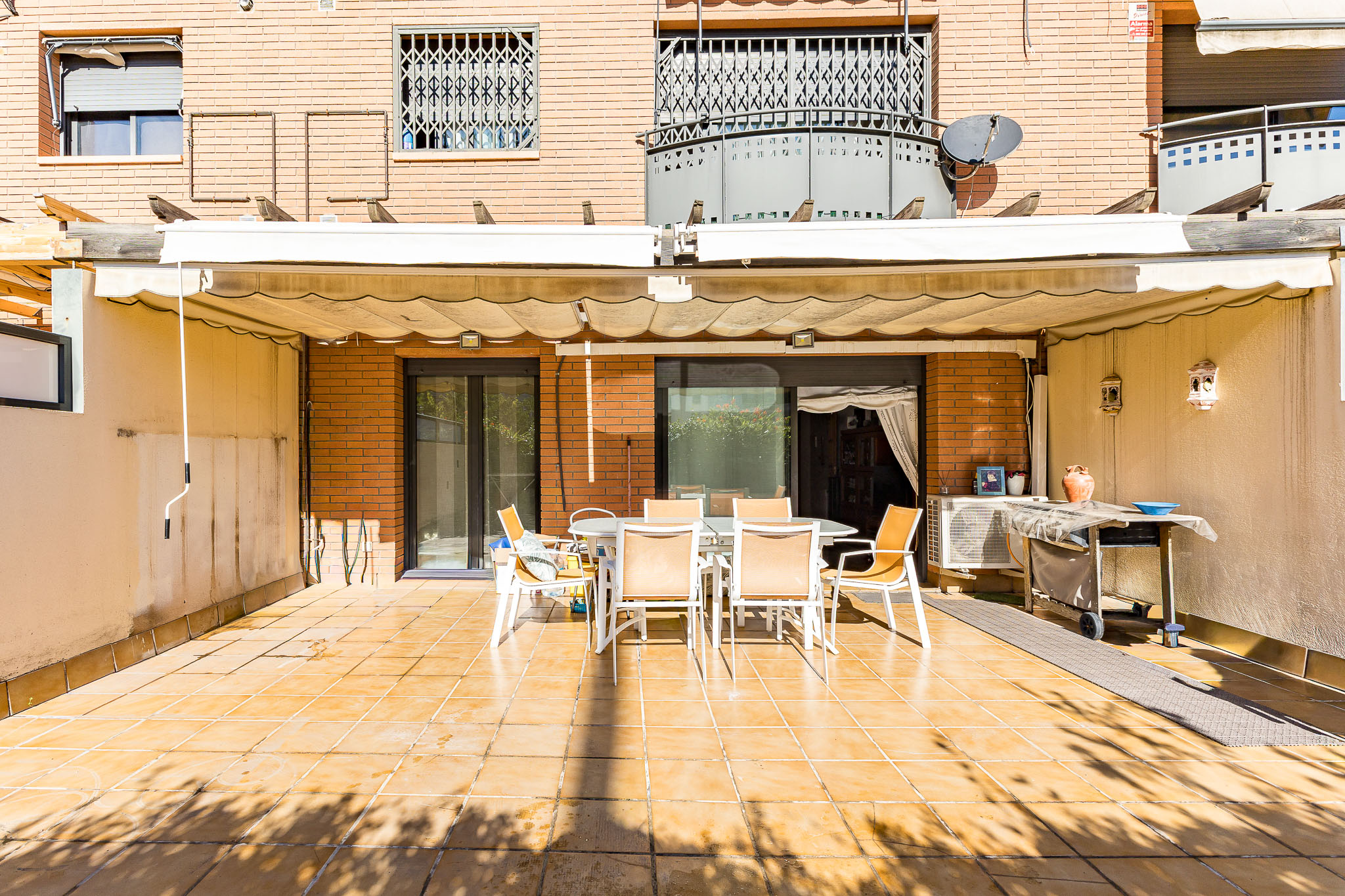 SPECTACULAR TRIPLEX WITH 2 TERRACES, 4 BEDROOMS AND 2 PARKING SPACES IN MARIANAO!