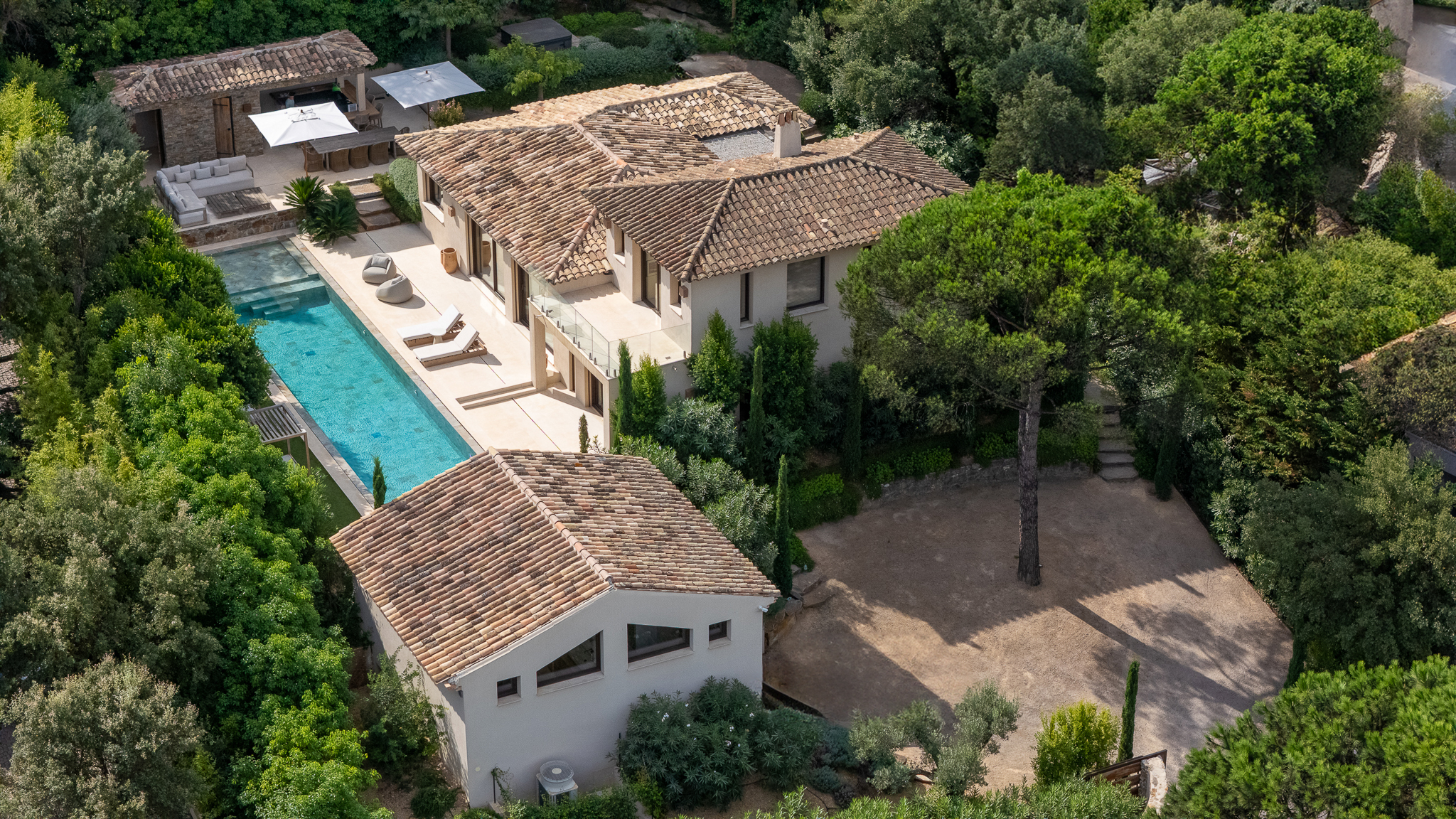 Exceptional contemporary villa within walking distance of Pampelonne beaches and the famous Club 55