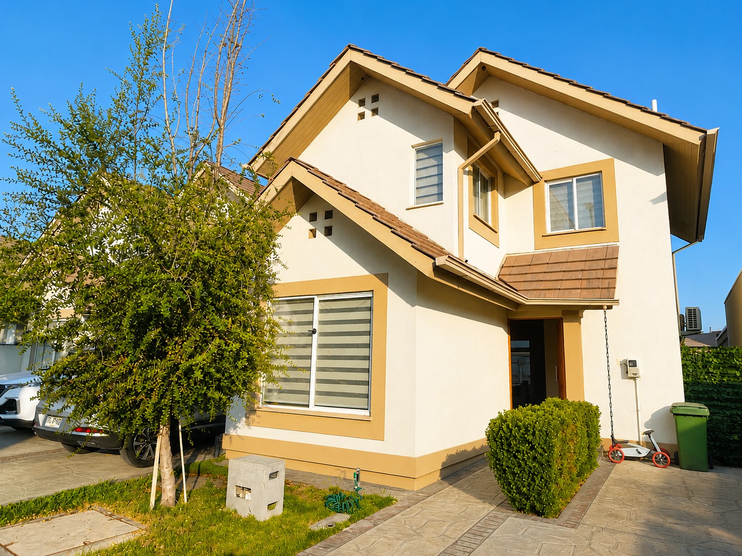 Casa Impecable en Alto Sacramento III, Linderos
