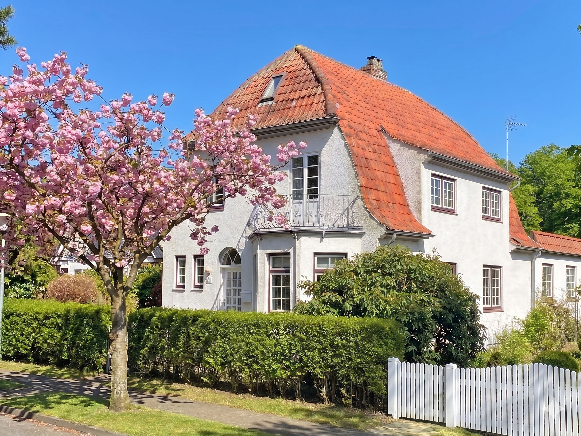 Dornröschen am Südstrand - Historische Bädervilla mit Gartenparadies
