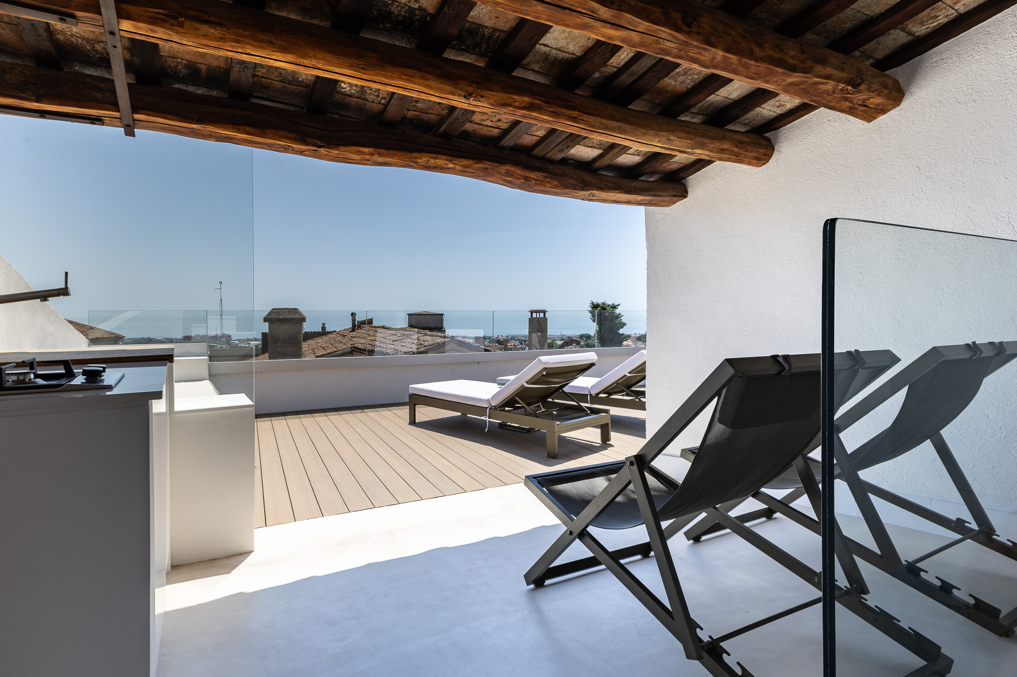 Exclusive townhouse with high-end renovation and sea-view terrace in Vilassar de Dalt