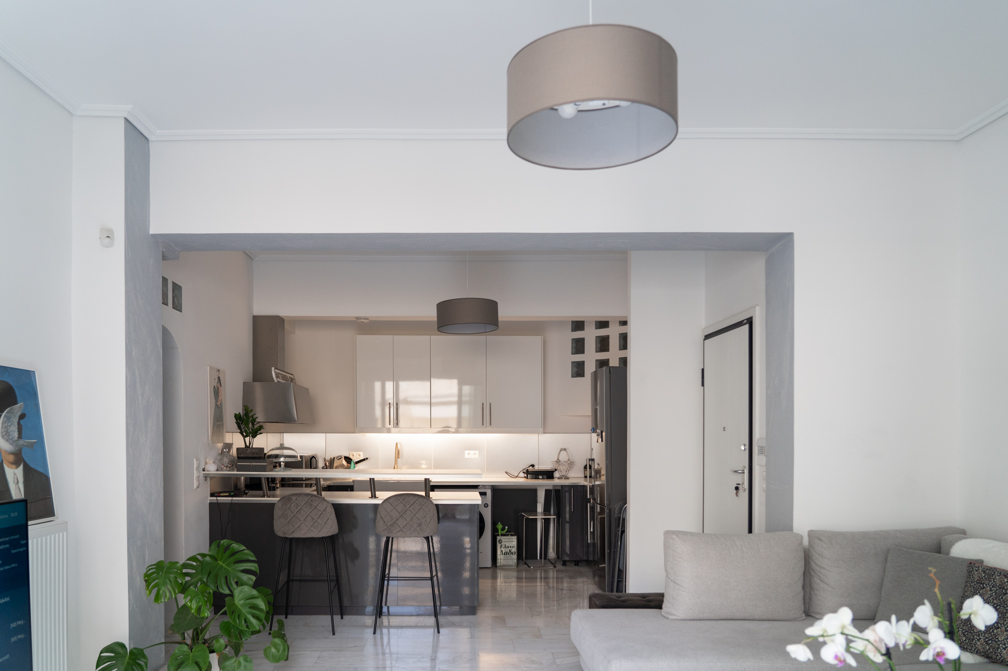 Contemporary and stylish flat in Kypseli