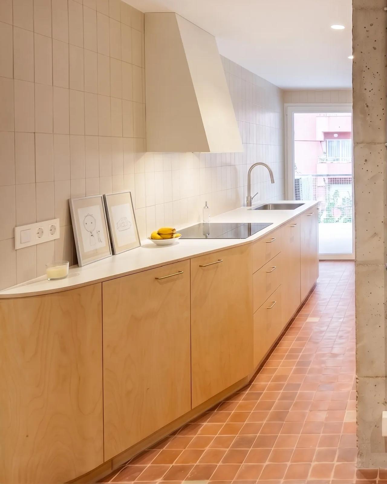 Modern flat with parking in Malilla