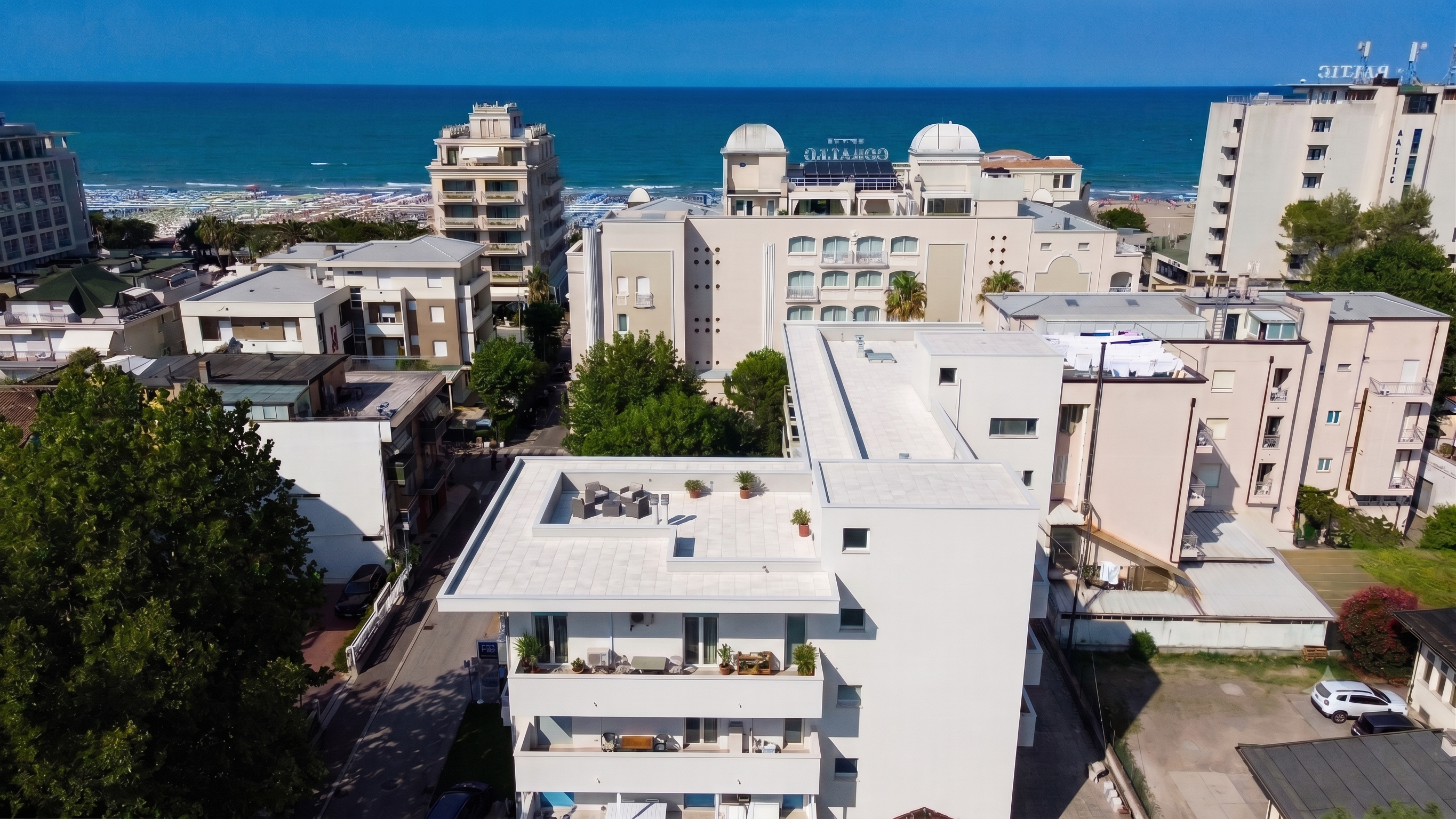 Steps from the sea, enjoy wide open spaces in the heart of Abissinia