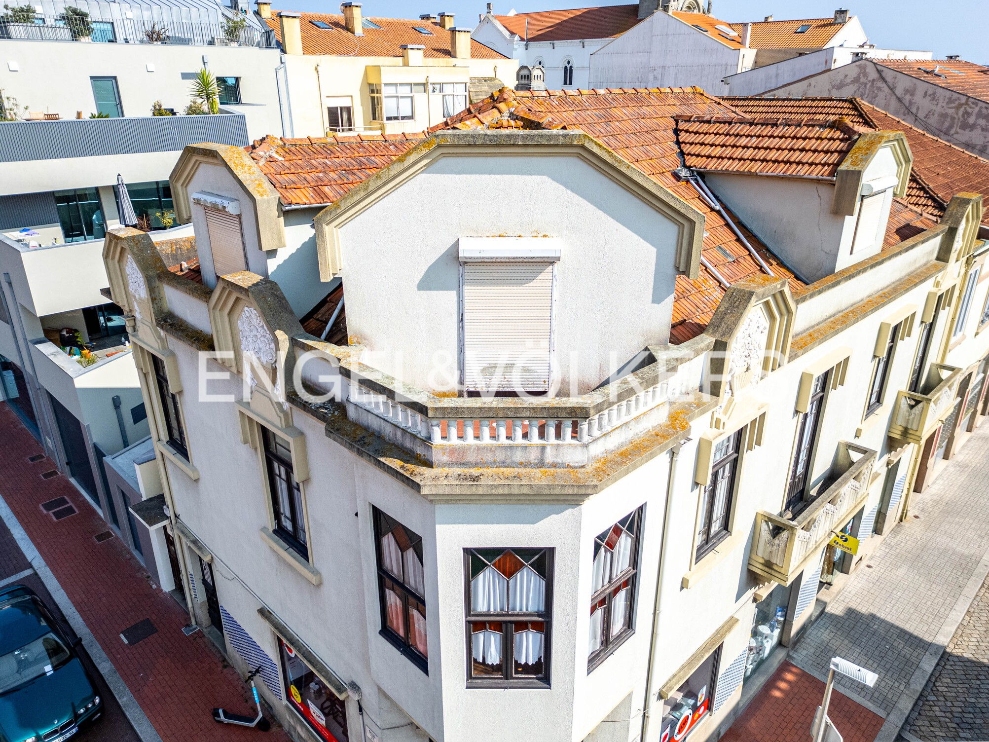 Centennial House 5 Minutes from the Beach!