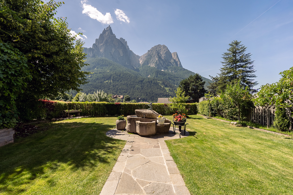 Rare panoramic residence in the heart of the Dolomites