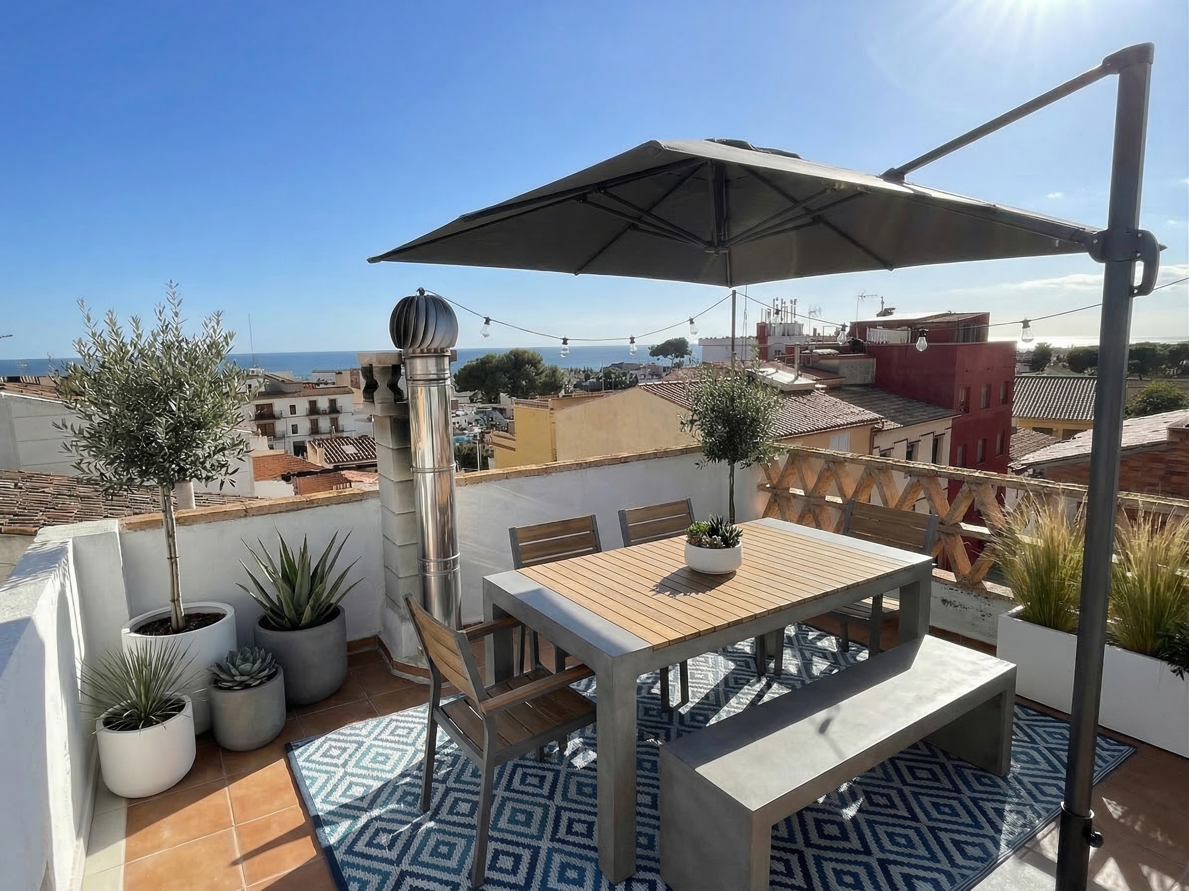Charm and sea views in Creixell [AI-modified]