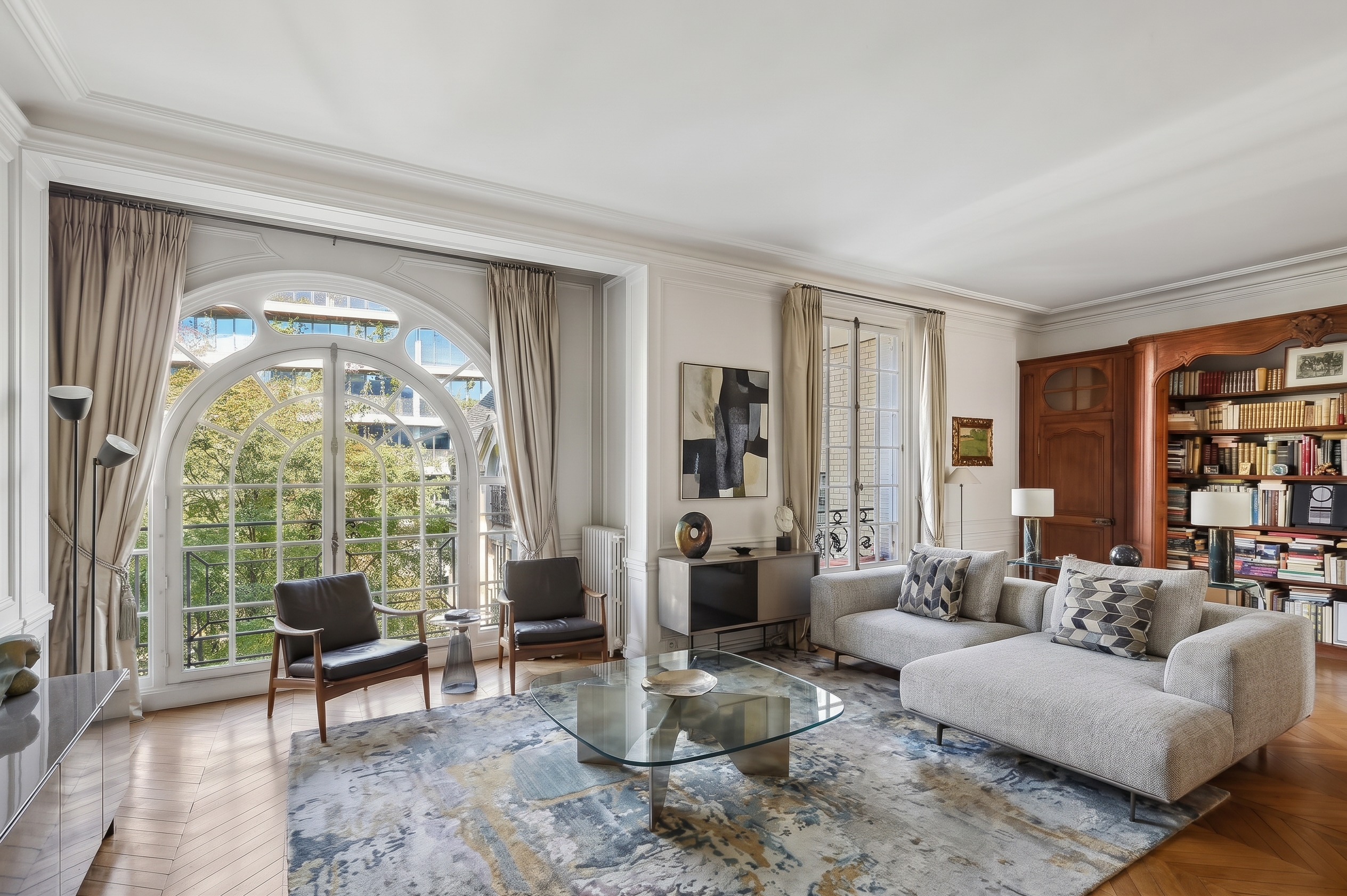 4/5-bedroom family apartment - Porte-Maillot/Foch/Malakoff [AI-modified]