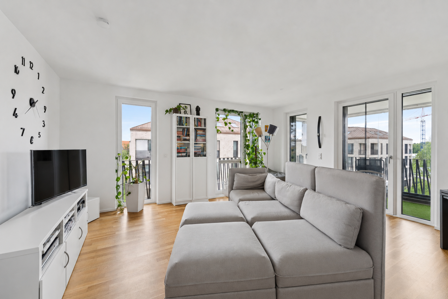 Two-level living in Haar: bright 3-room maisonette with south-facing loggia in the Art Nouveau park