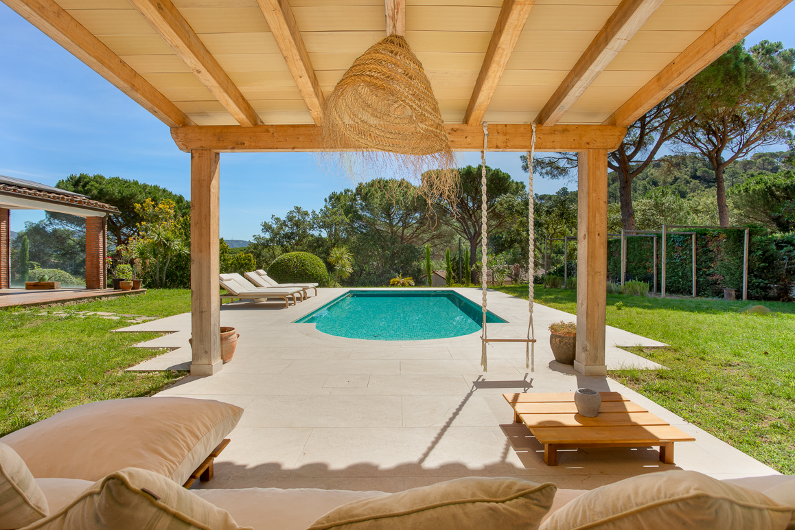 Renovierte einstöckige Villa mit Pool und Garten in Golf Costa Brava