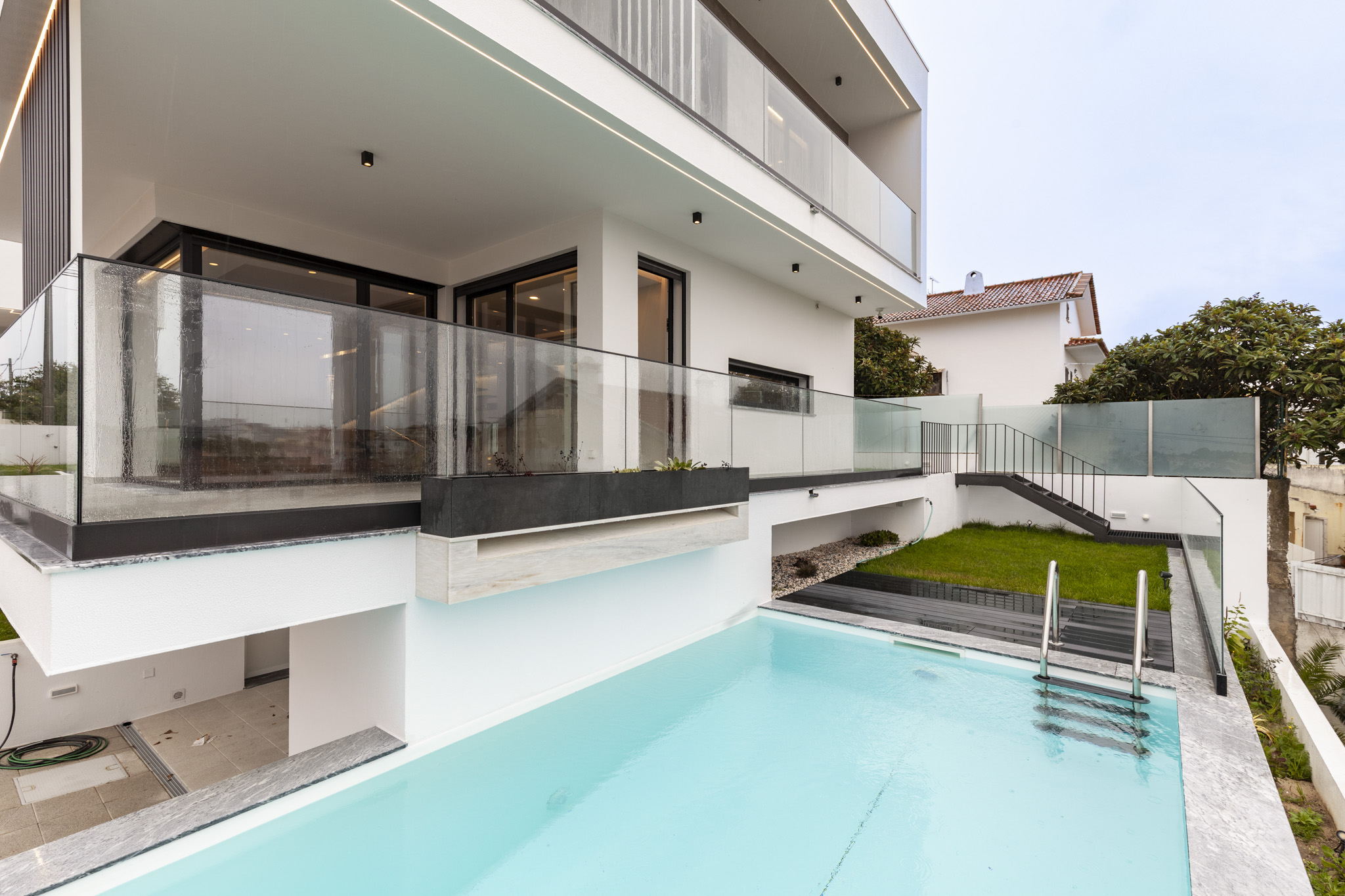 Luxury 5-bedroom home 5 minutes from the beach – comfort and elegance in every detail
