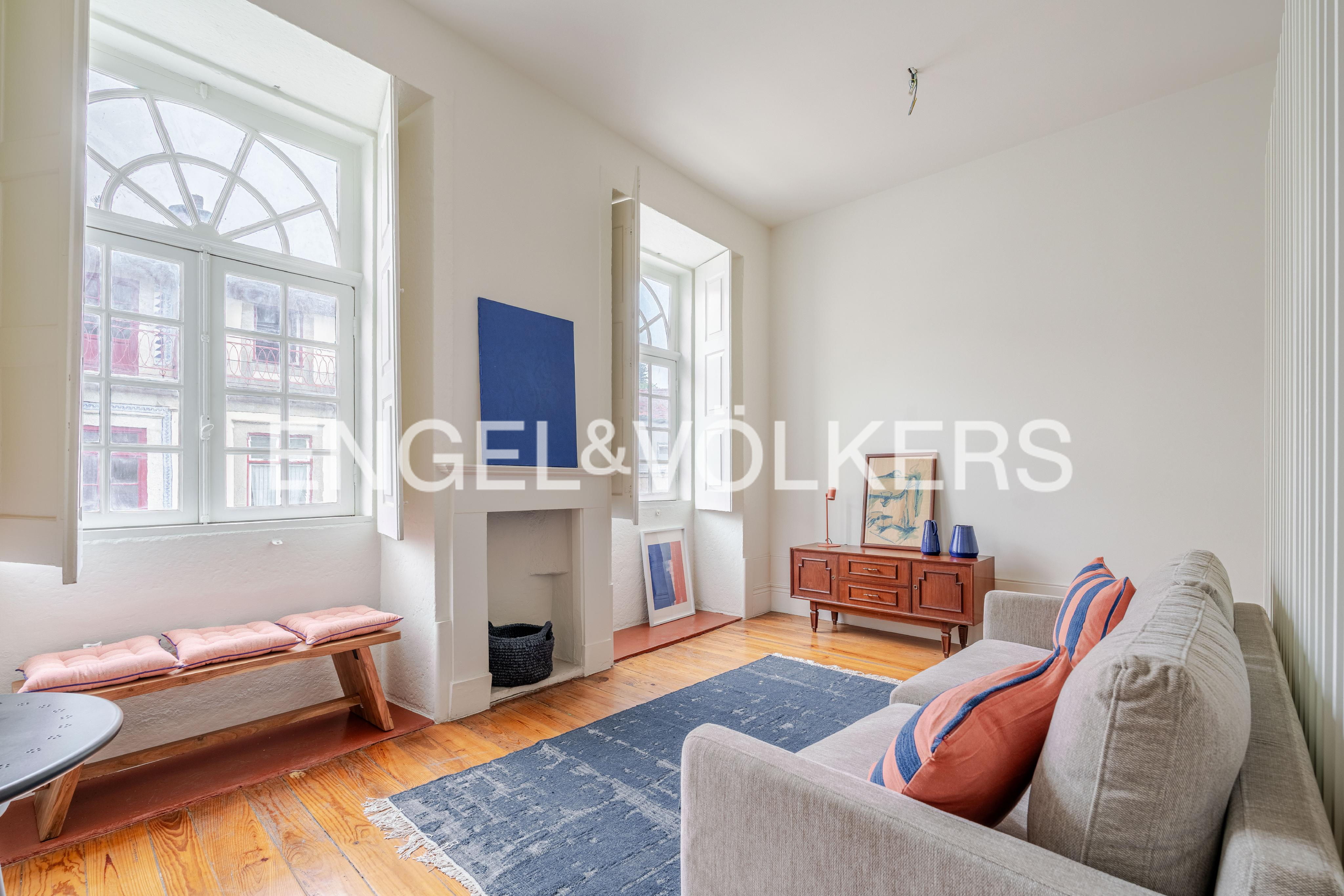 Fully refurbished Guest House with 11 Apartments