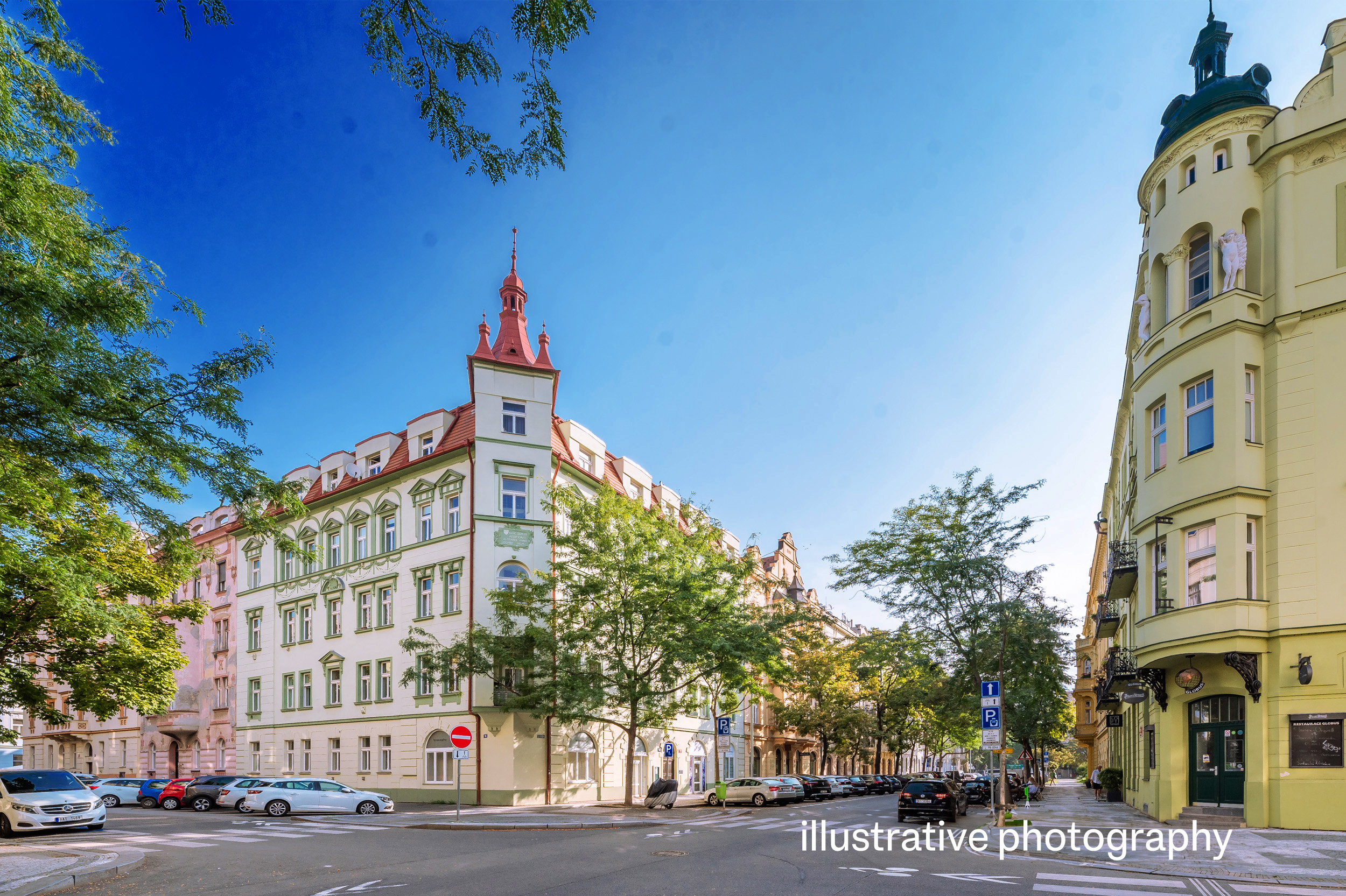 Residential building in a quiet part of Prague 8 with development potential for a net usable area of 630 - 700 m²