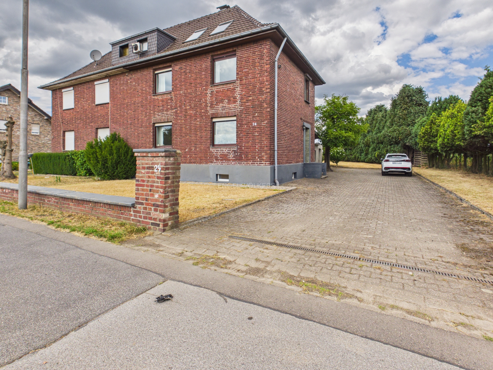Charaktervolles Haus mit Garten, Sauna und Gestaltungspotenzial
