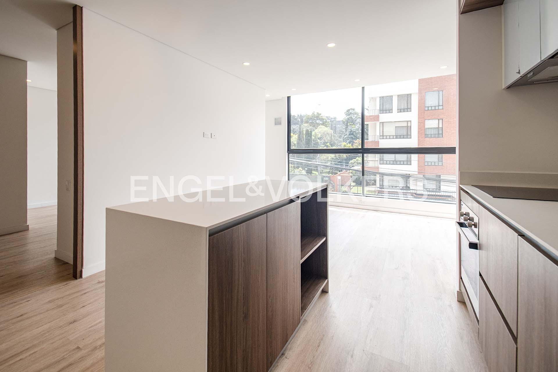 Moderno apartamento para estrenar con balcón para venta en Sotileza
