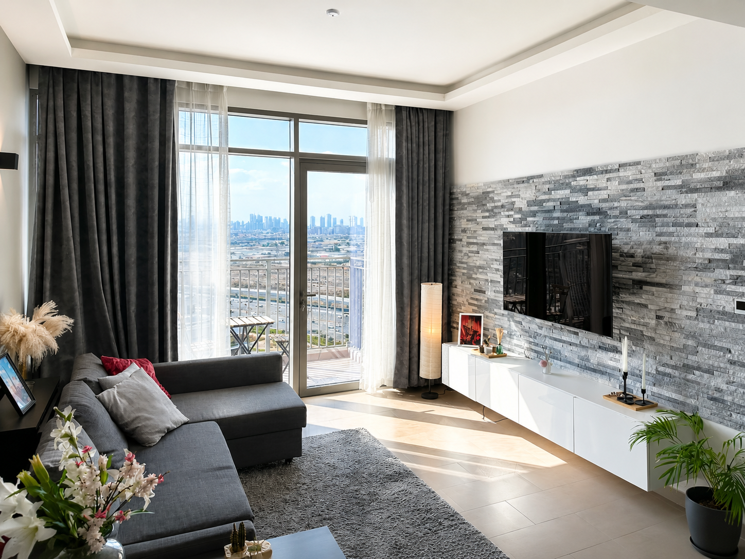 Fully Furnished | Upgraded | Top Floor