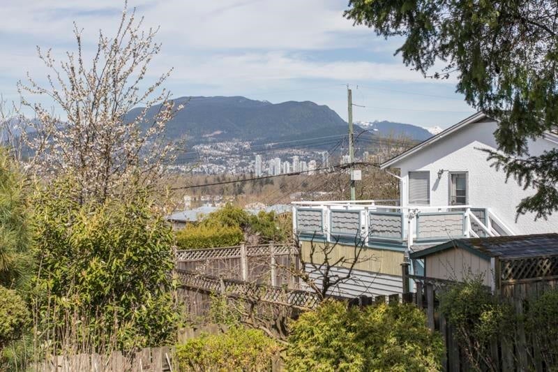 First Time on the Market! Port Coquitlam Family Home
