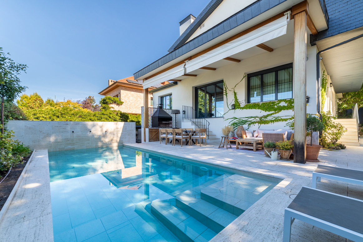 Fully Renovated Detached Villa in Mirasierra