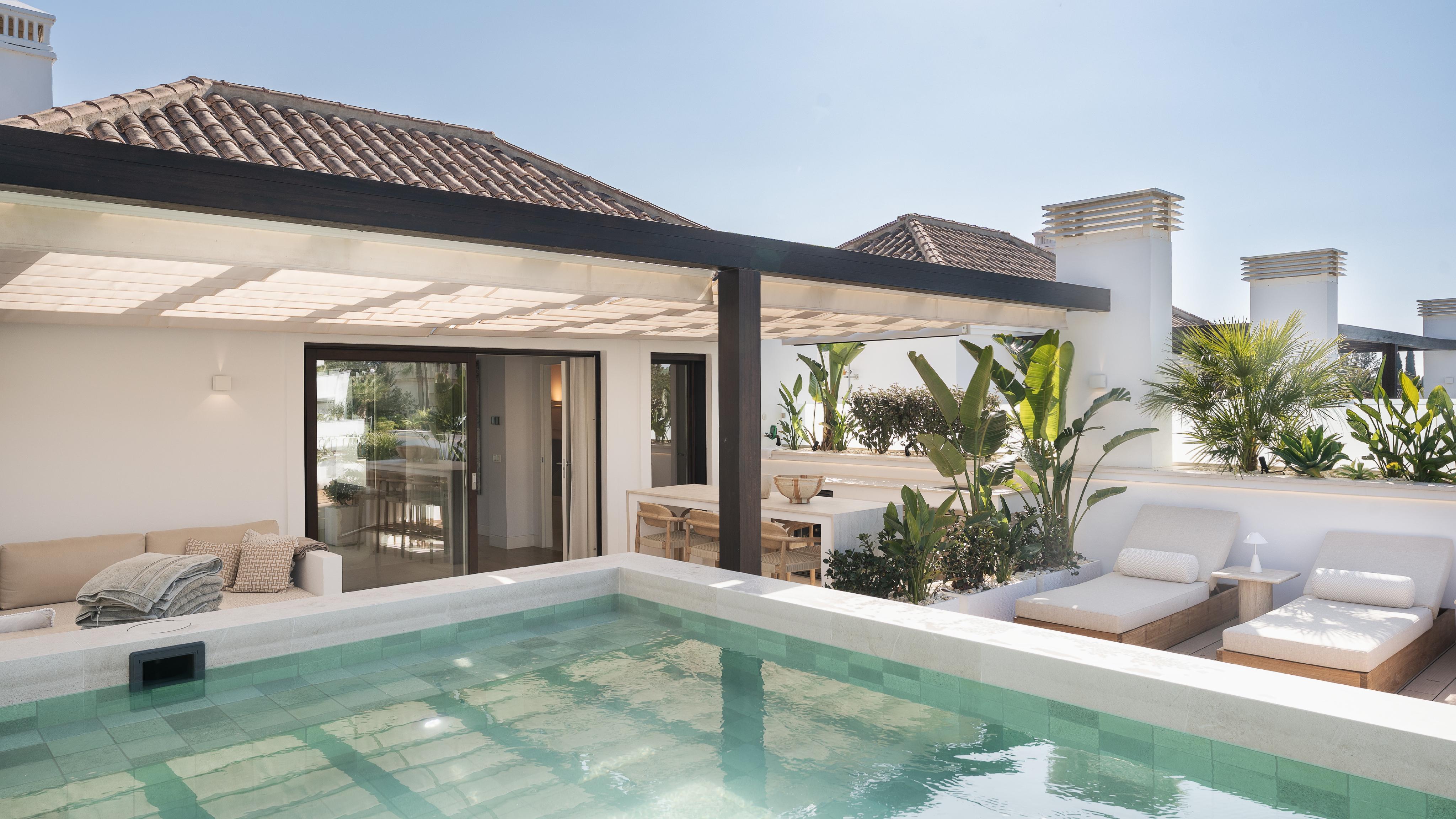 Panoramic Duplex Penthouse with Sunset Terraces, Private Pool & Touristic Licence