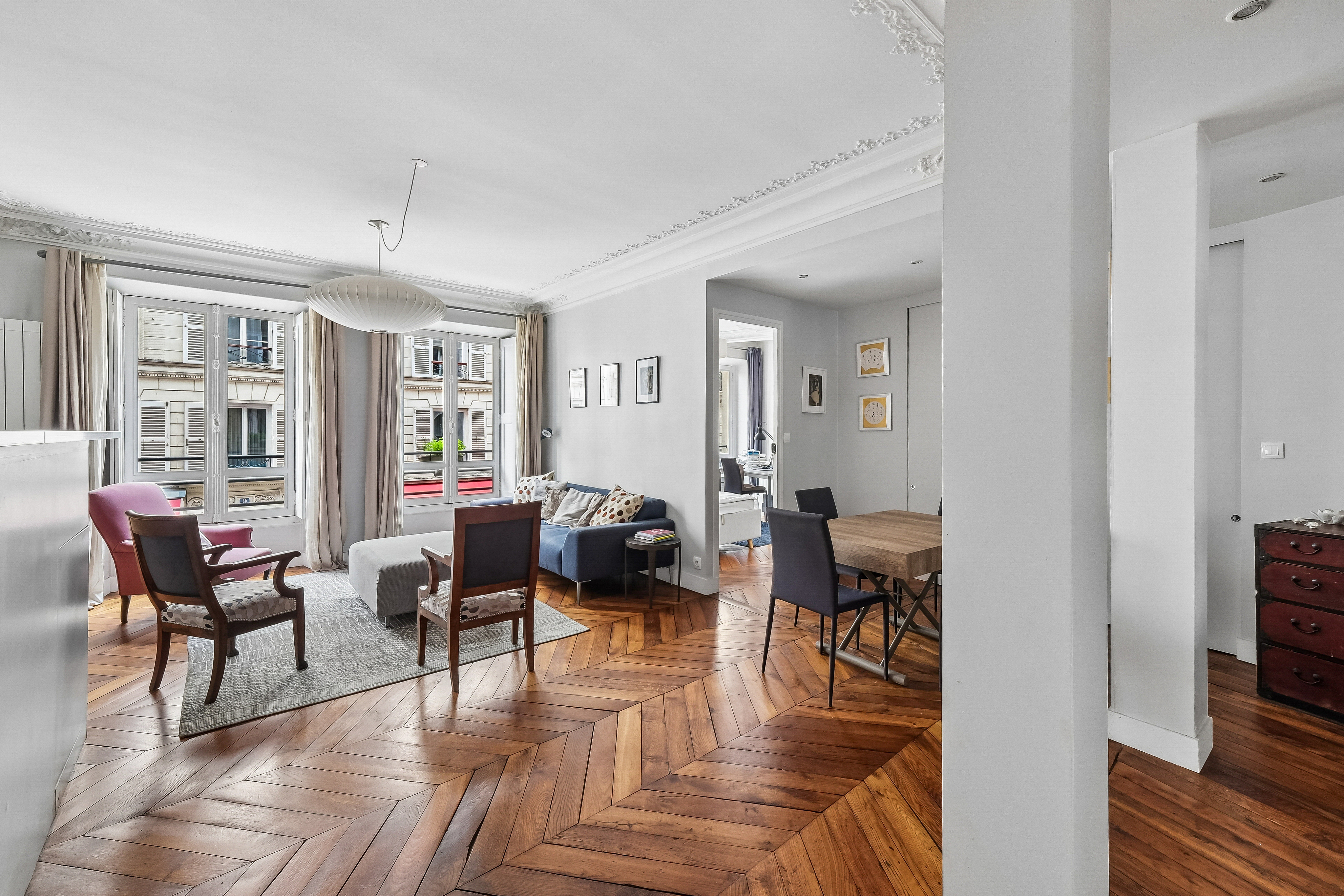 Paris 9th – Saint-Georges: 5 rooms, 4 bedrooms, independent studio.