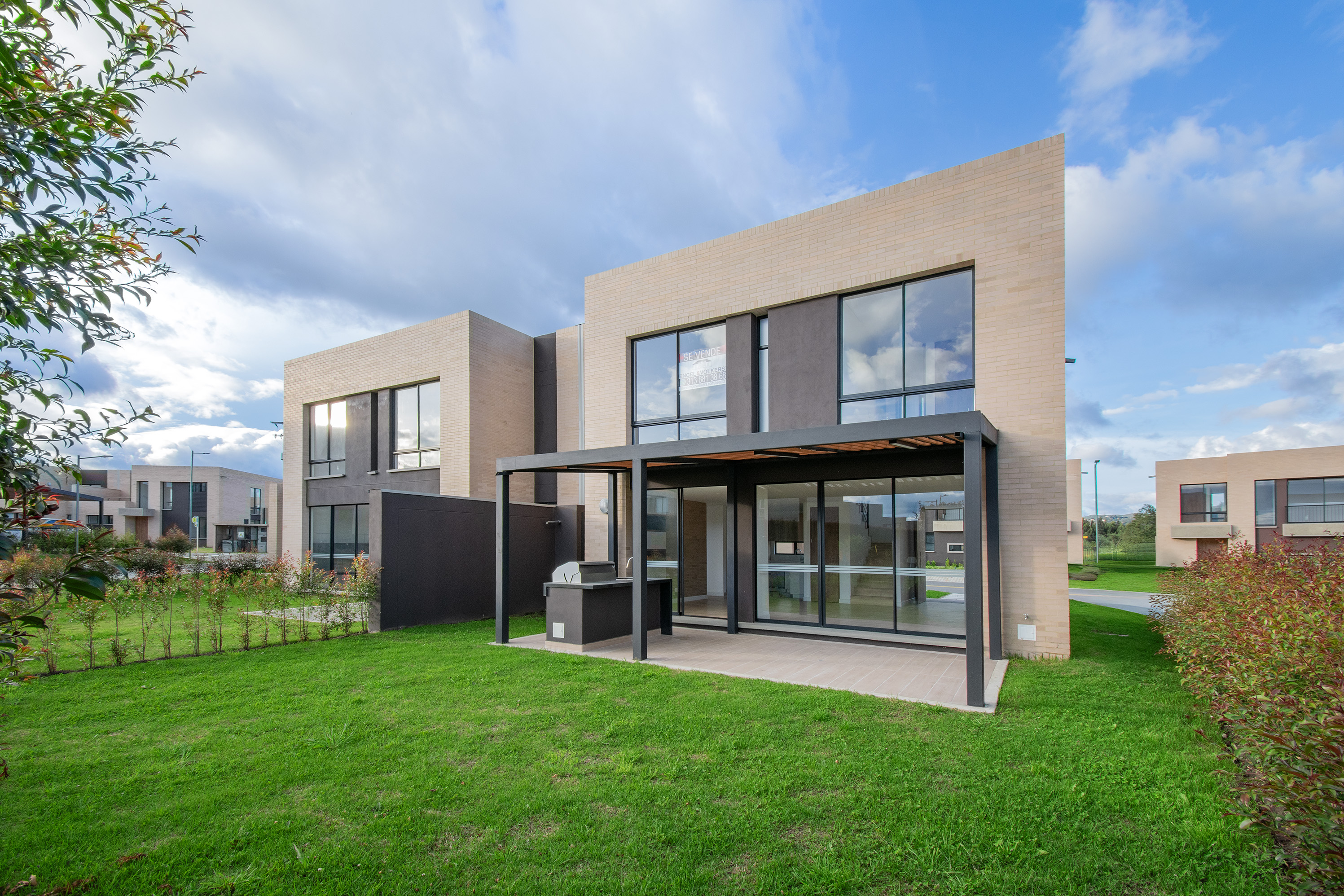 Moderna casa en venta para estrenar en Chía
