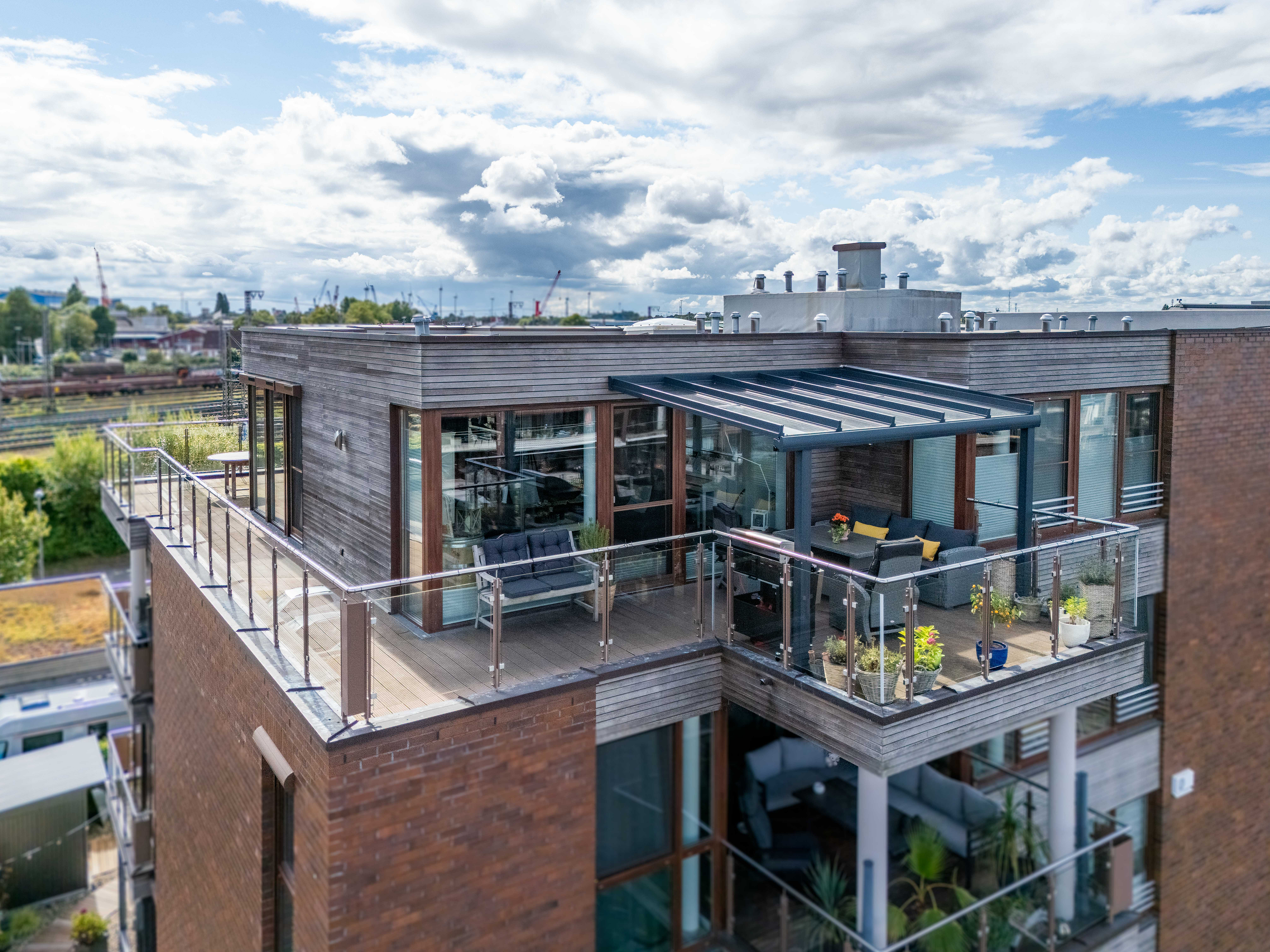 Wohnen über den Dächern von Emden: Exklusives Penthouse mit Panoramablick