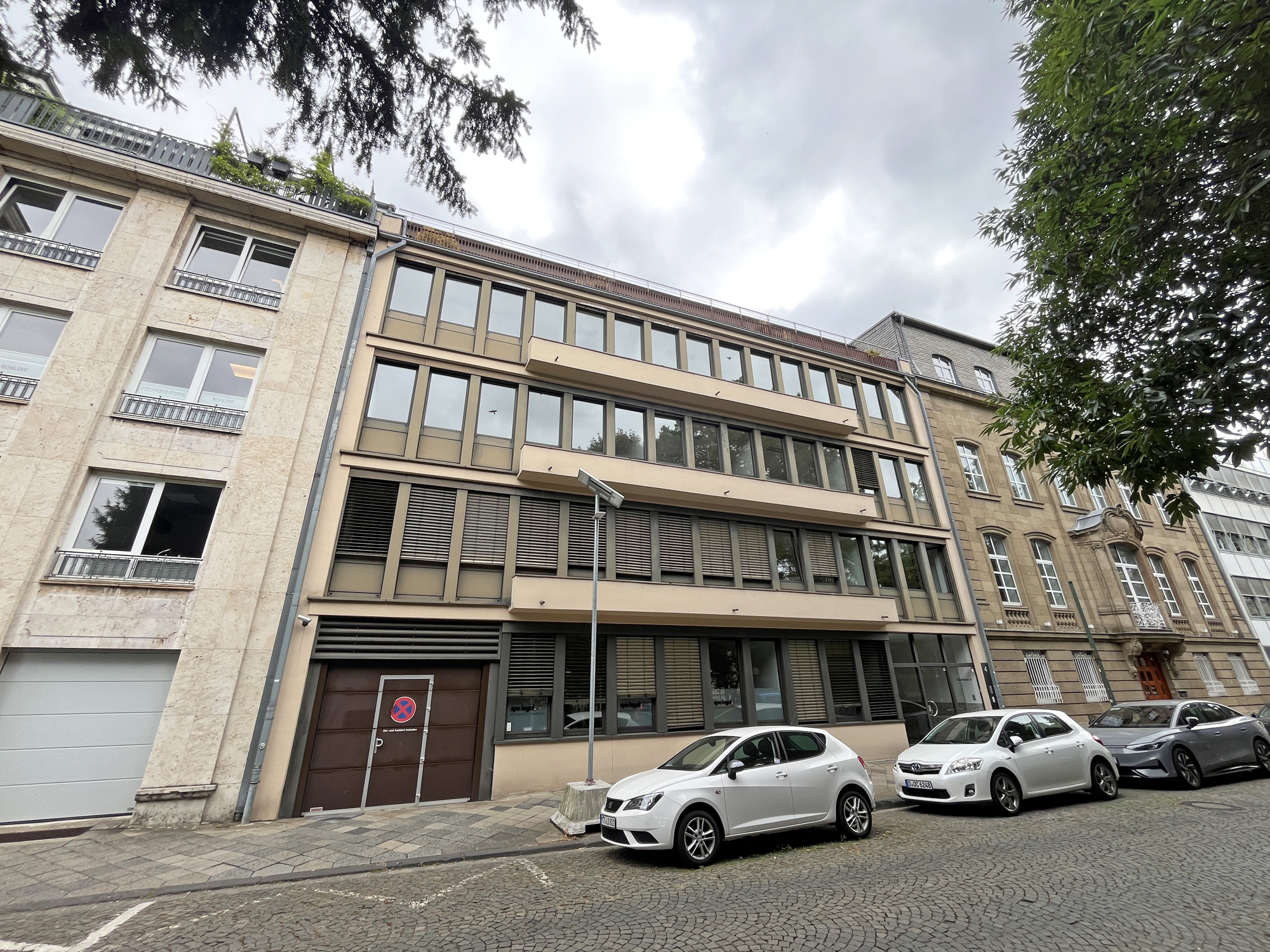 Großzügige Büroflächen in Pempelfort