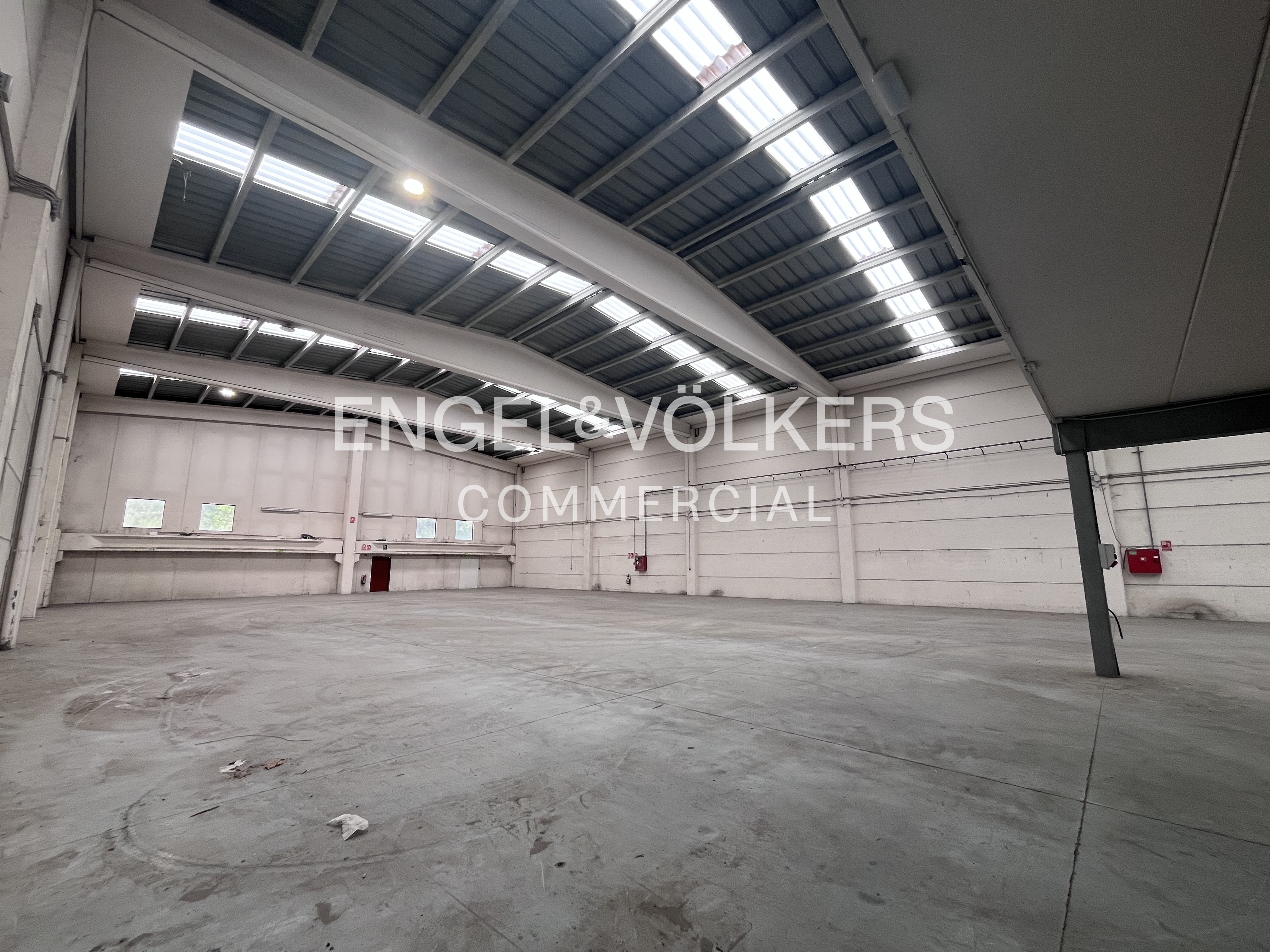 nave industrial en alquiler en Montcada