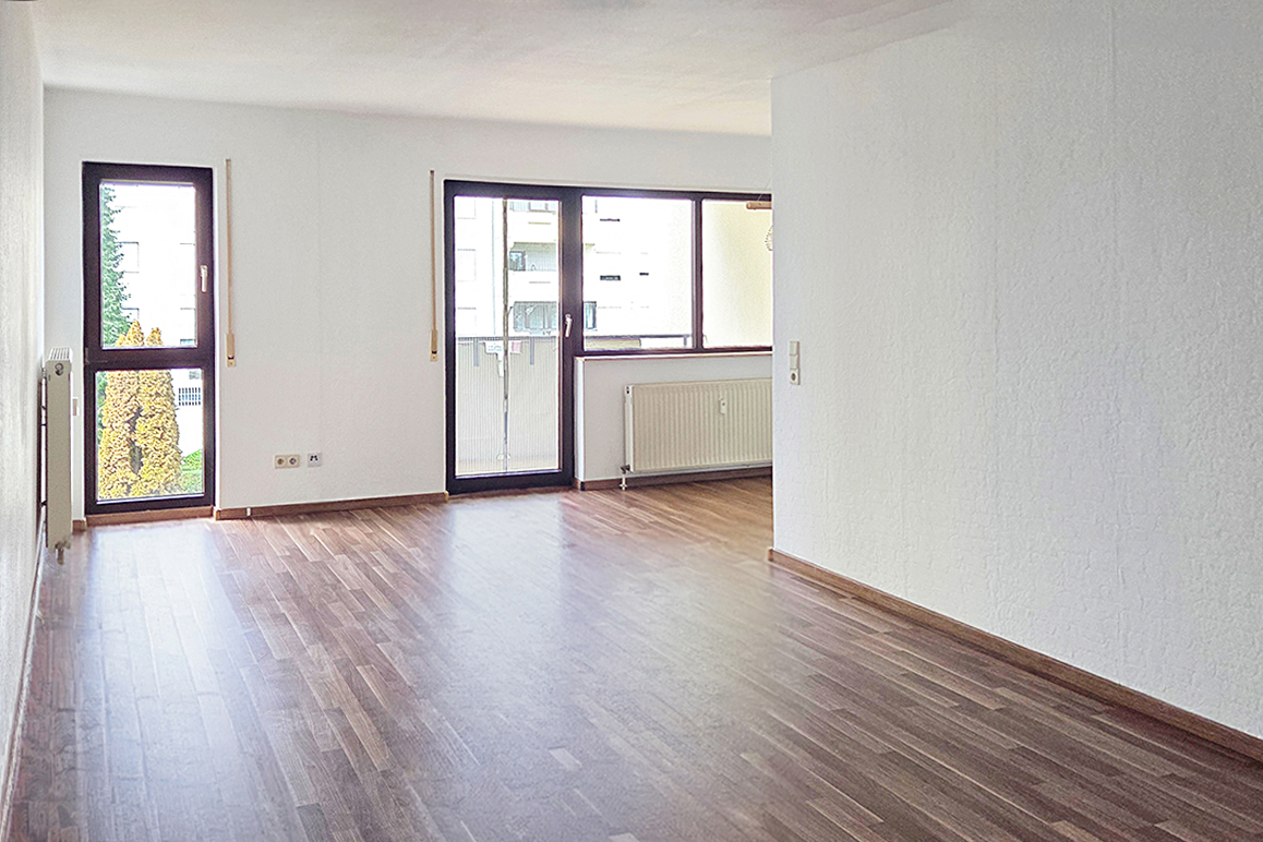 Stadtnahe 3-Zimmer-Wohnung mit Balkon und zwei TG-Stellplätzen