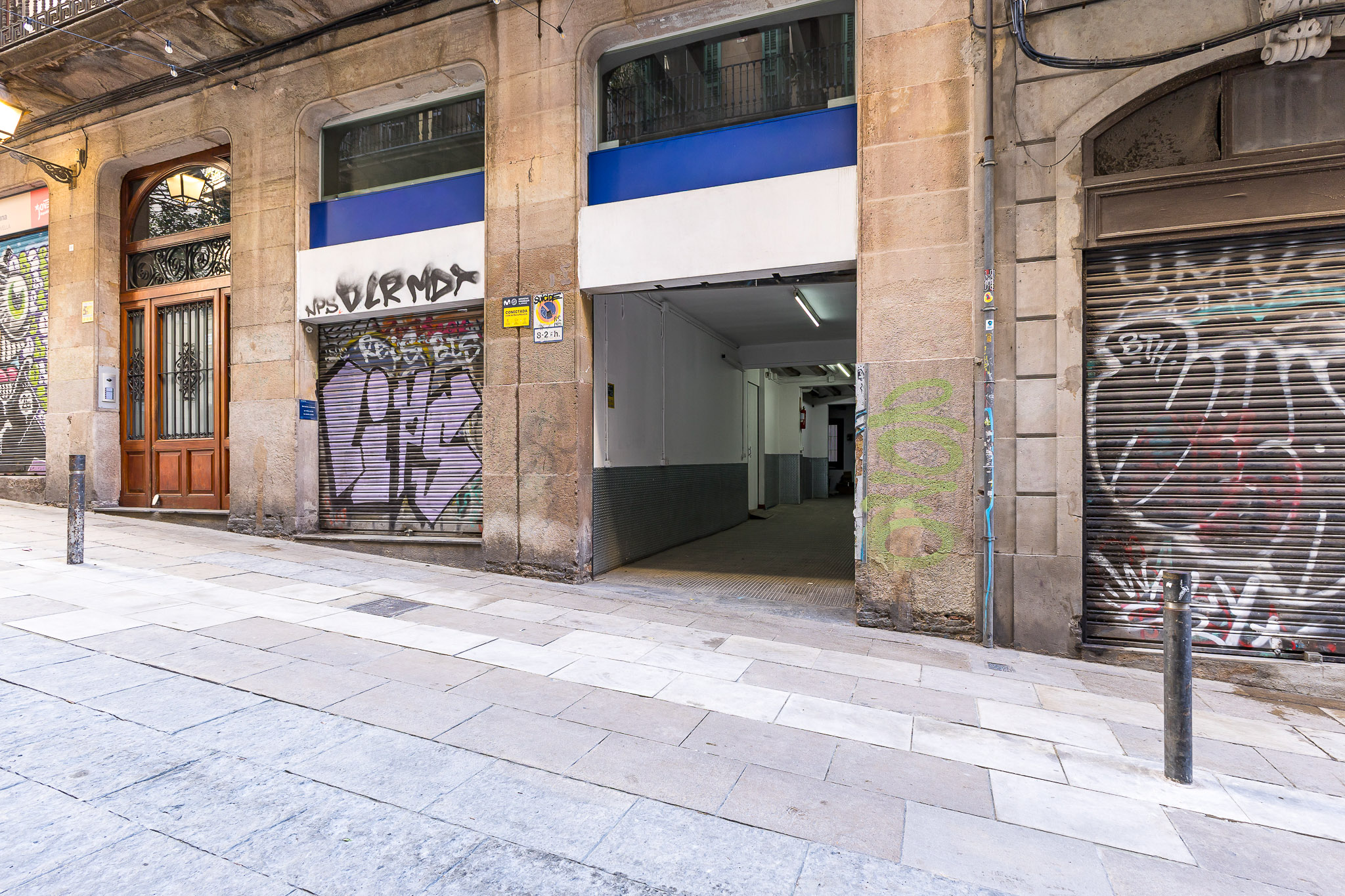 Local comercial de dos plantas en el Gòtic