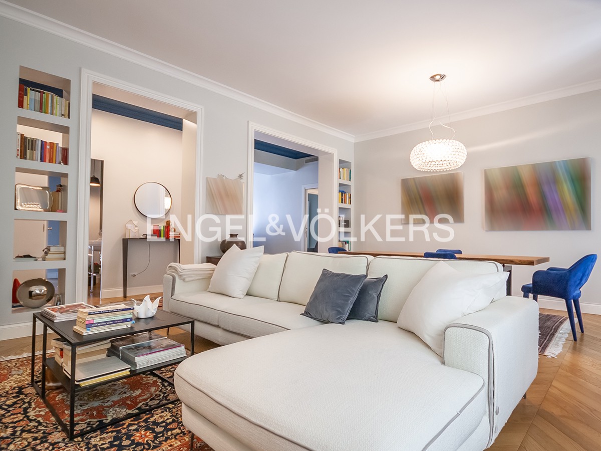 Elegance and comfort steps from Laurentina metro