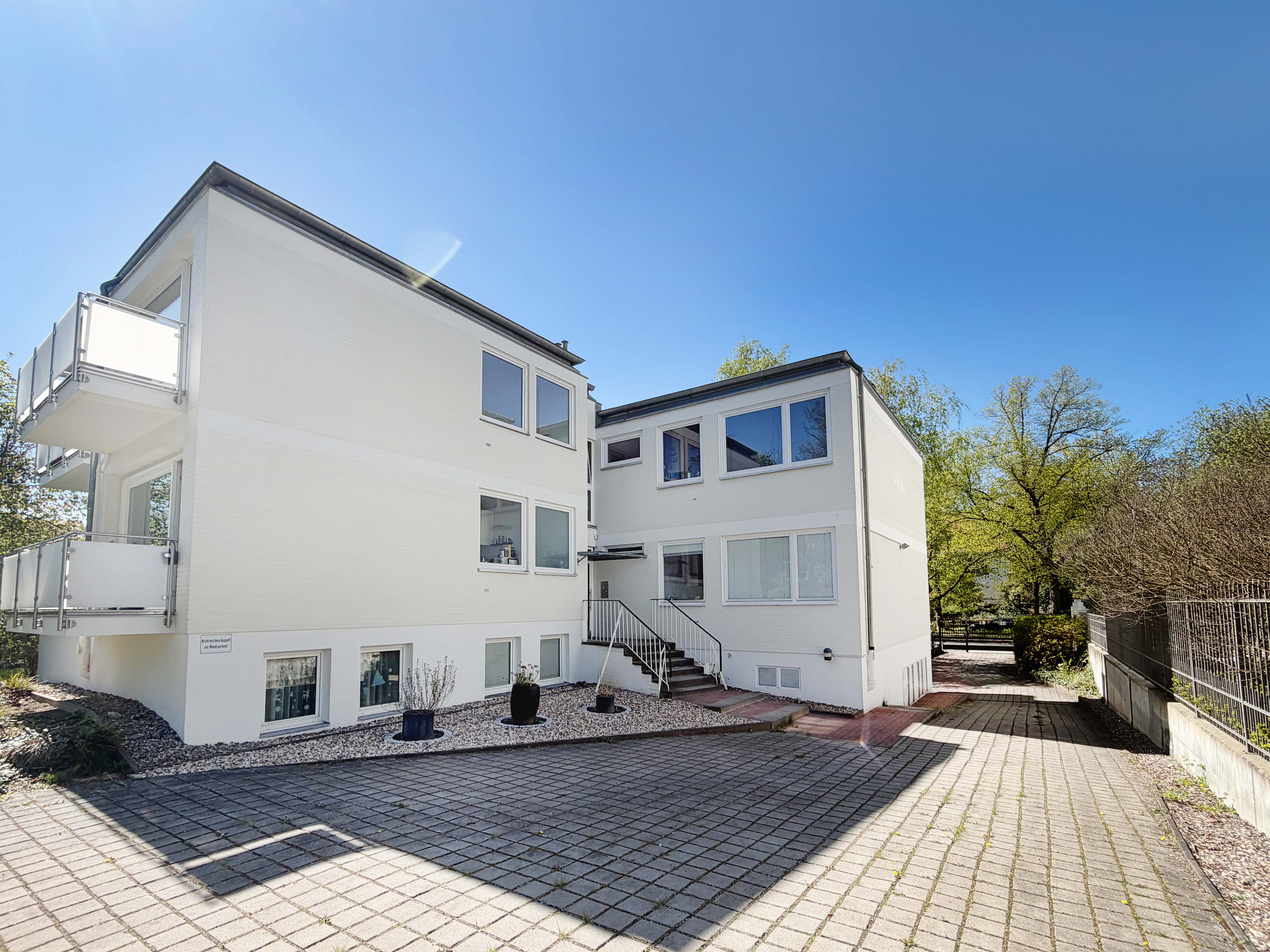 Perfekt für Singles & Paare            Möblierte 2-Zimmer-Wohnung in Dahlem
