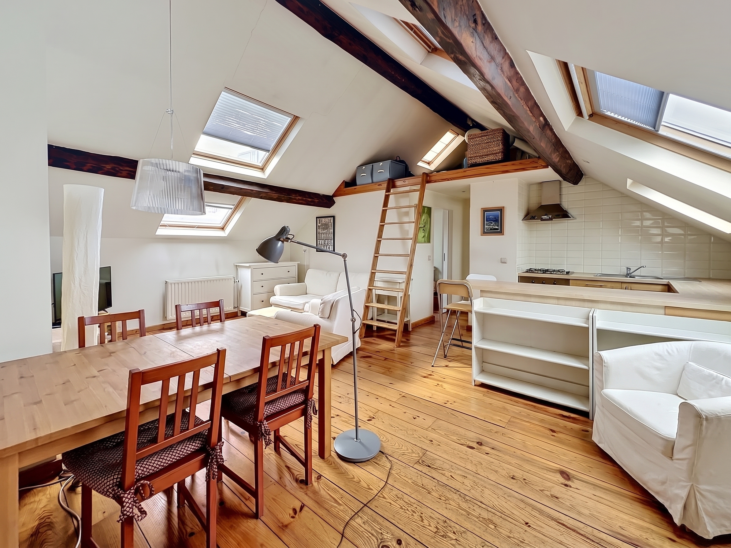Appartement très lumineux au cœur du centre-ville [Modifié par IA]
