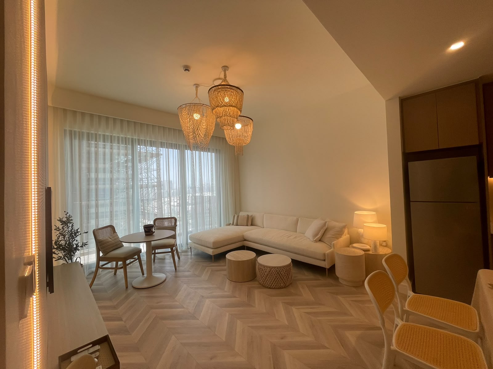 Multiple Cheques | Fully Furnished |  Fully Upgraded