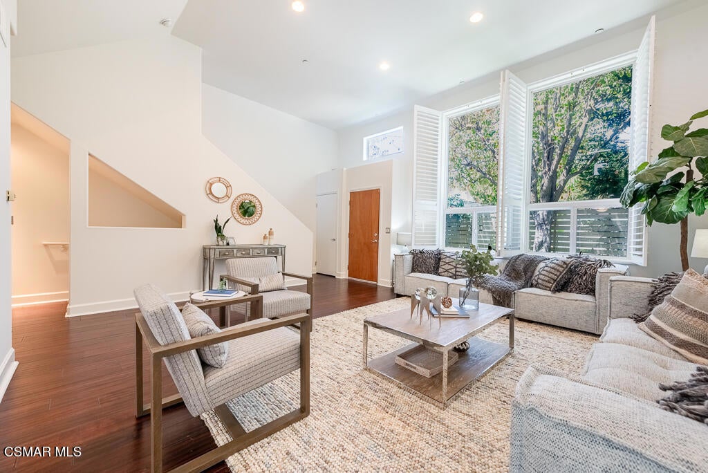 Contemporary Santa Monica Retreat