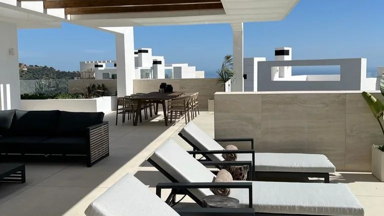 Exclusive luxury sky villa with breath-taking views