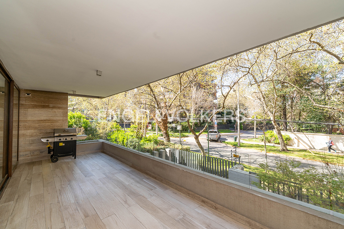 Departamento duplex con jardín privado en Espoz
