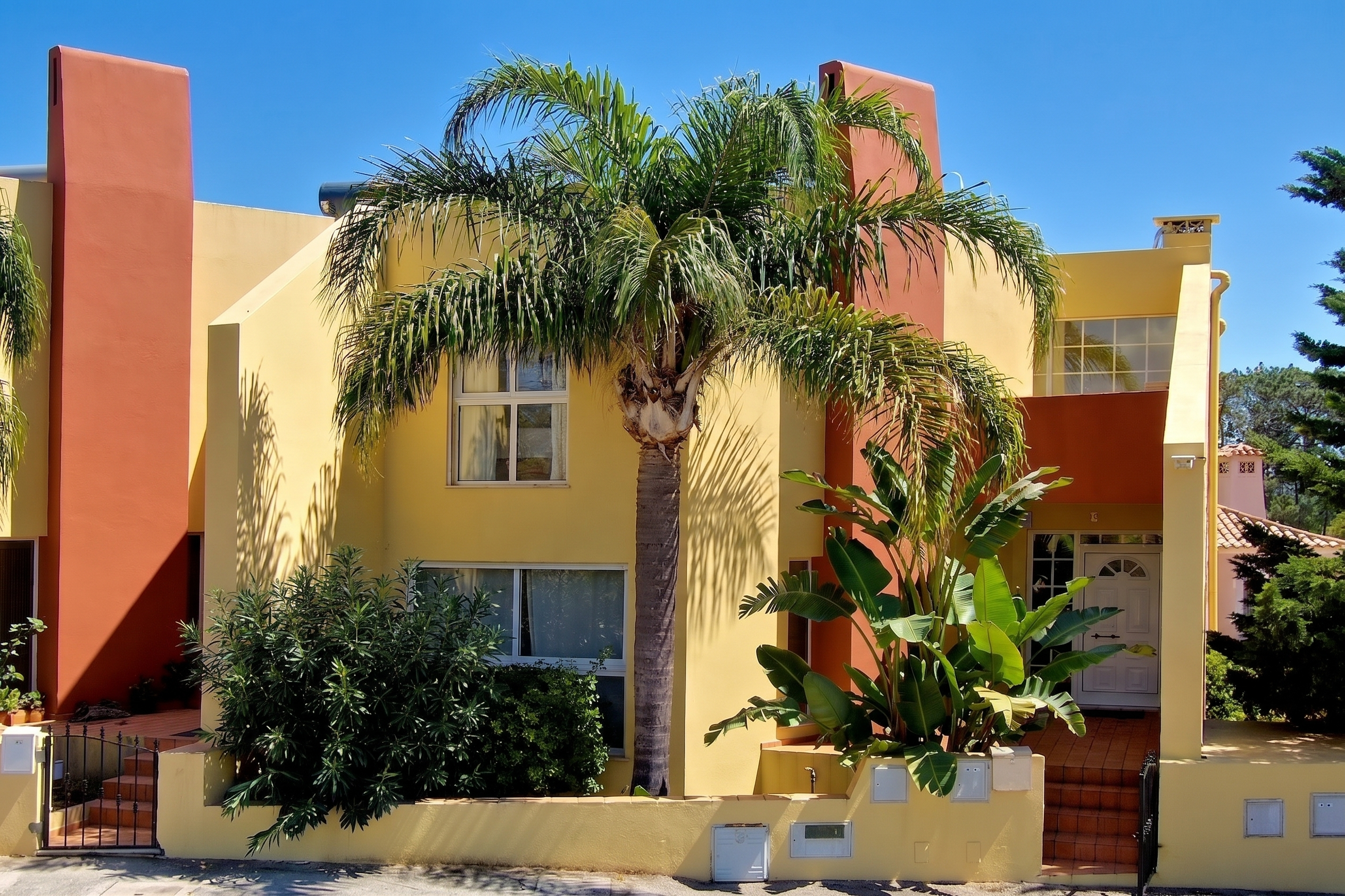 3-Bedroom Townhouse in Gated Community with Pool in Almancil, Close to Resorts