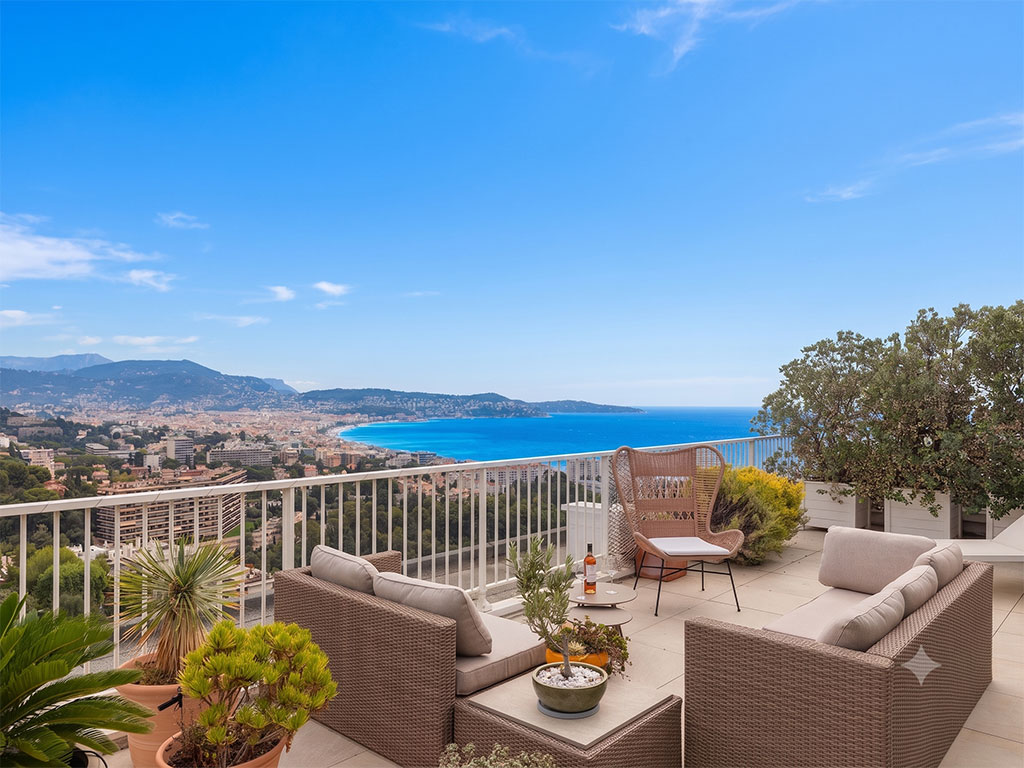 Co-Exclusivité - Penthouse duplex avec vue mer panoramique