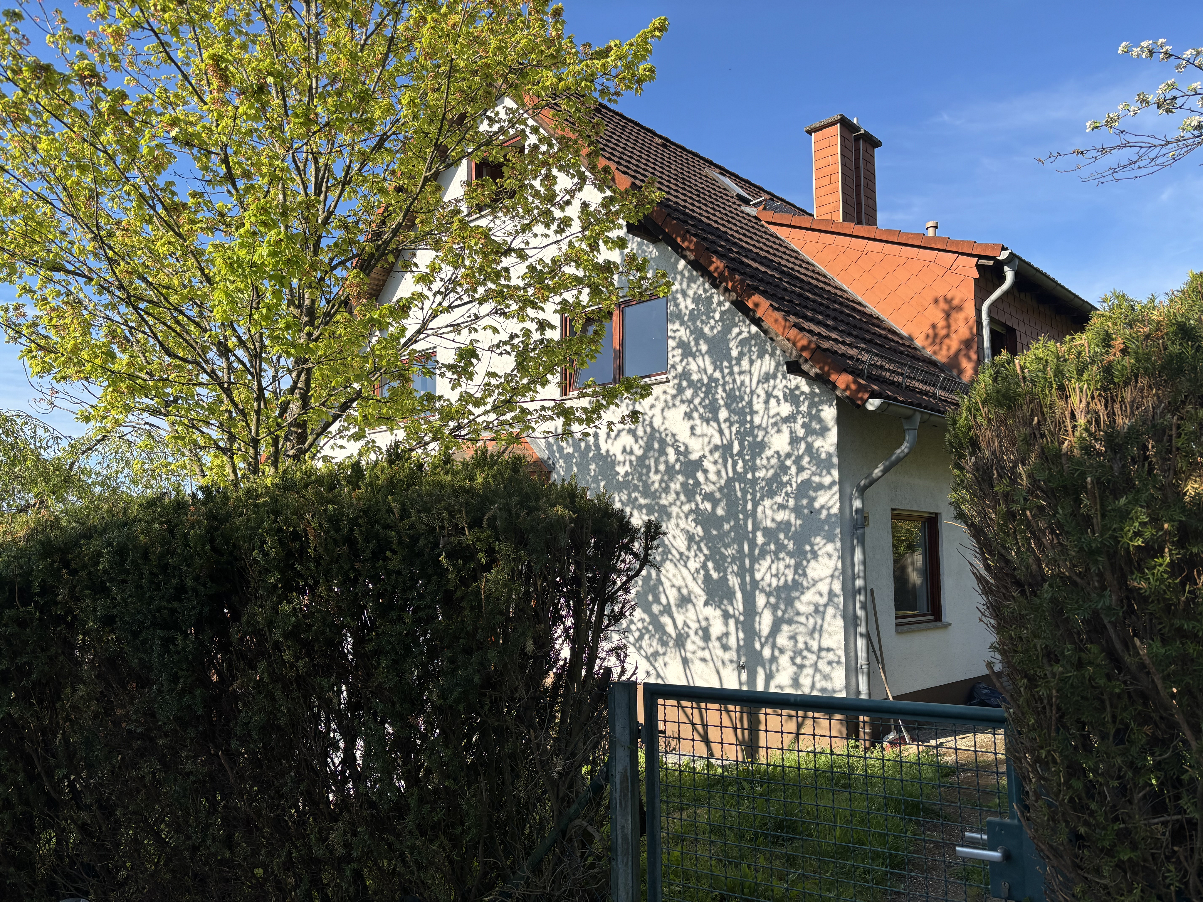 Lichtdurchflutete Doppelhaushälfte in Bad Schwalbach!