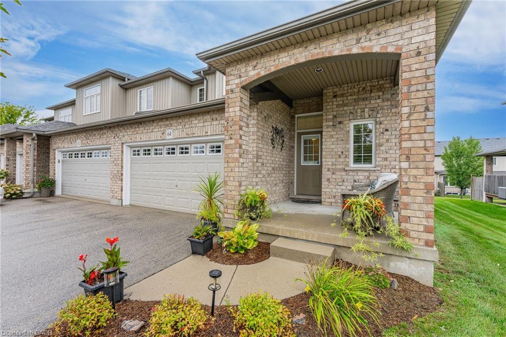 Exceptional Executive Townhome In The Desirable Community