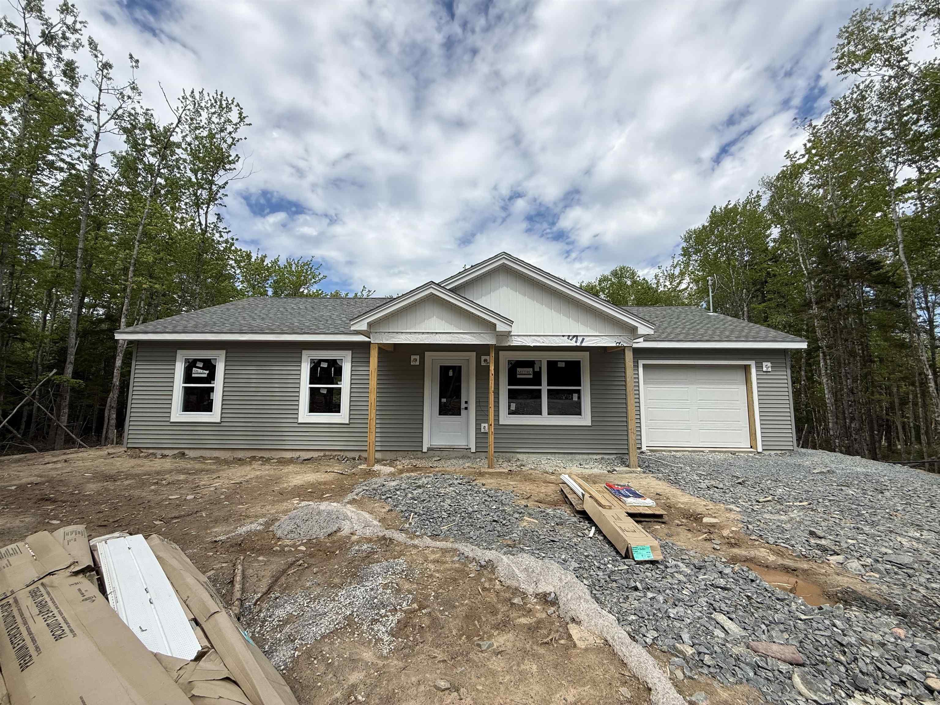 Silverwood: New 3BR Bungalow on Slab in Quiet East Uniacke