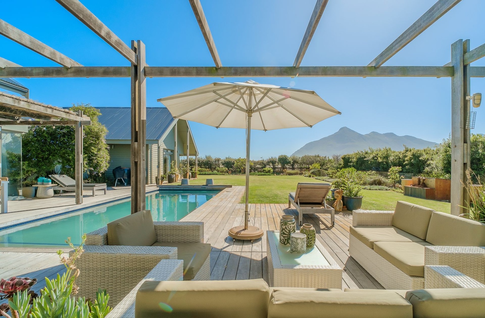 Lake Michelle - Refined Estate Living with Mountain and Wetland Views