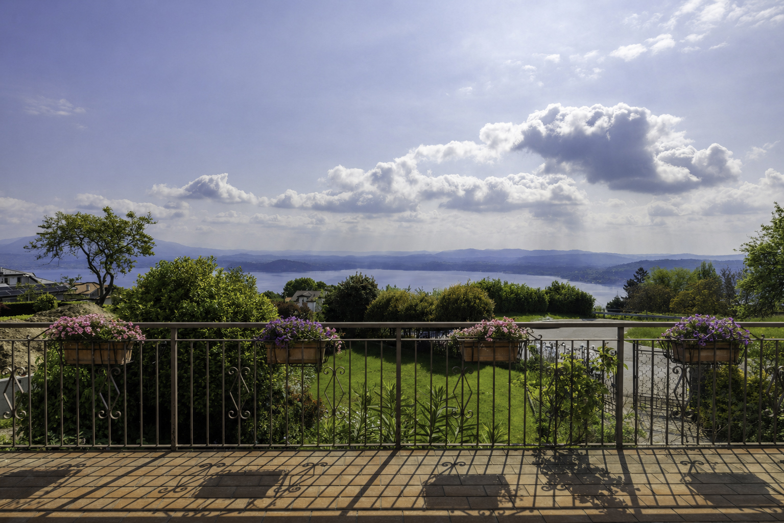 Villa in bester Lage mit Seeblick