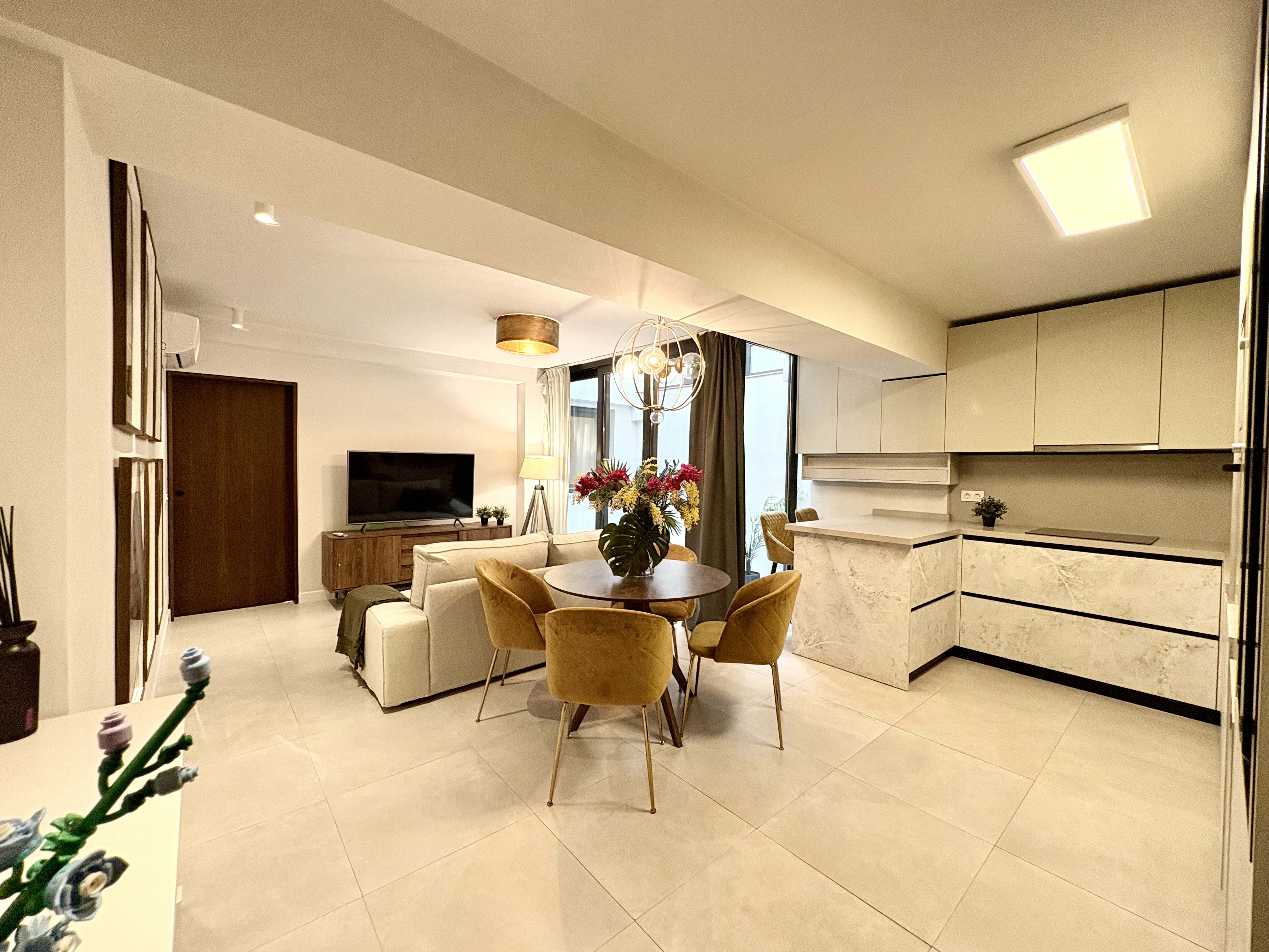 Exclusive, fully renovated 80 m² apartment in El Arenal, next to La Maestranza