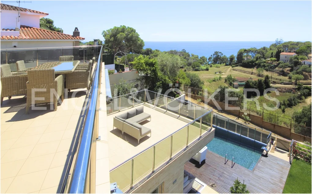 Design villa with panoramic sea views