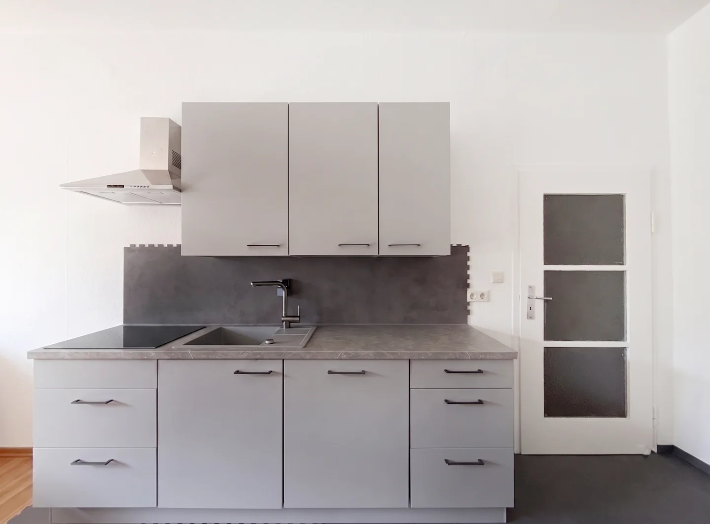 Helle 3-Zimmer-Wohnung mit West-Balkon und Dachterrassenzugang in Schmargendorf - Photo 3