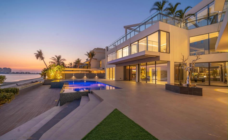LUXURY | PRIVATE BEACH | LARGEST ON PALM
