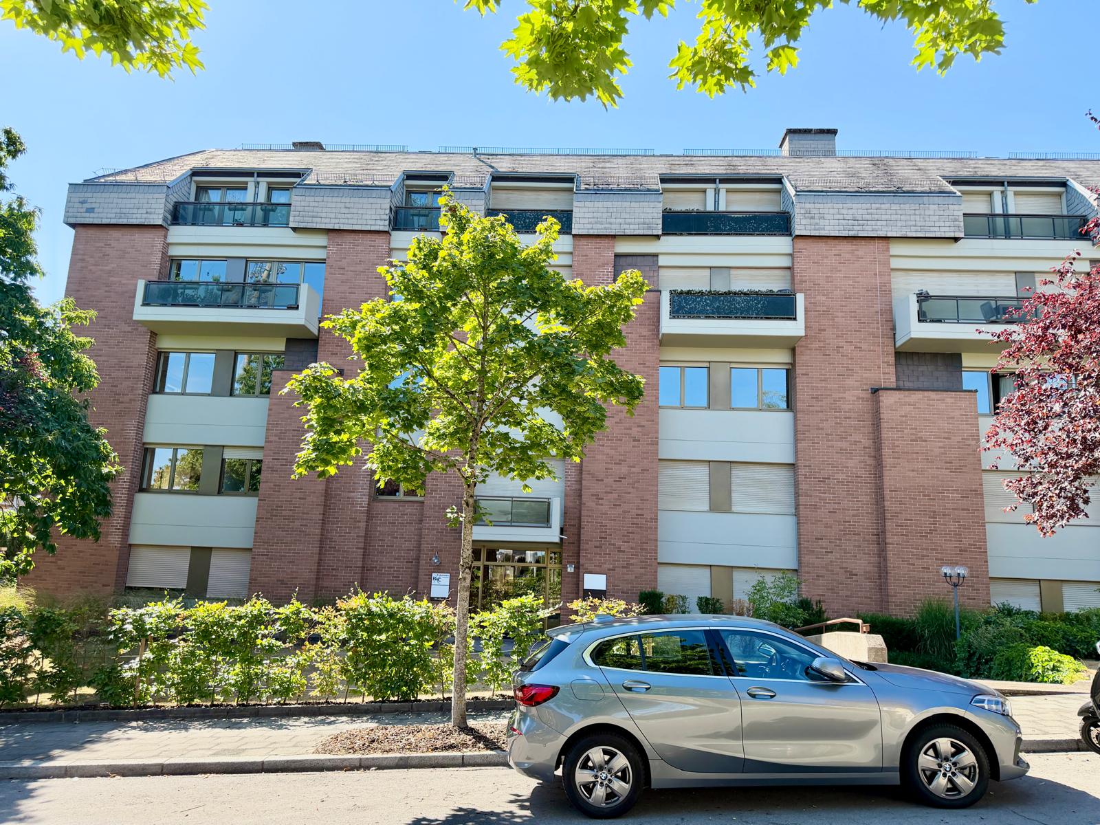 En exclusivité : appartement 2 chambres entièrement rénové avec terrasse à Luxembourg-Belair